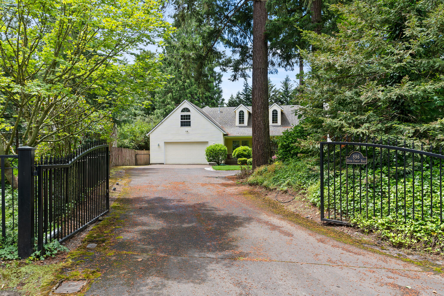 Home for sale in Milwaukie